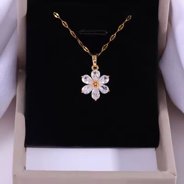 2009 Gold Plated Necklace