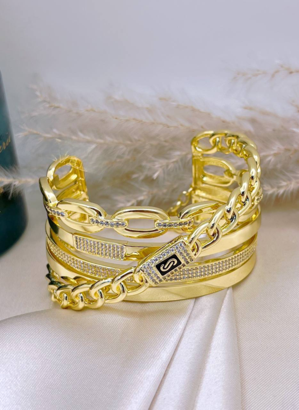 2047 Gold Plated Bangle